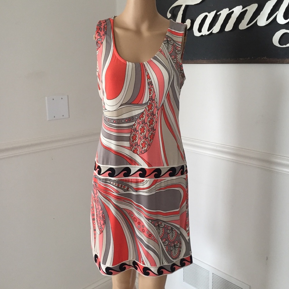 Super cute dress size 4